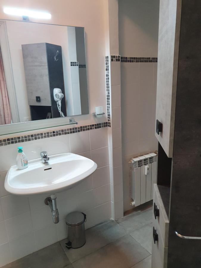 Charming Apartment Tilli With Parking بيرودجا المظهر الخارجي الصورة